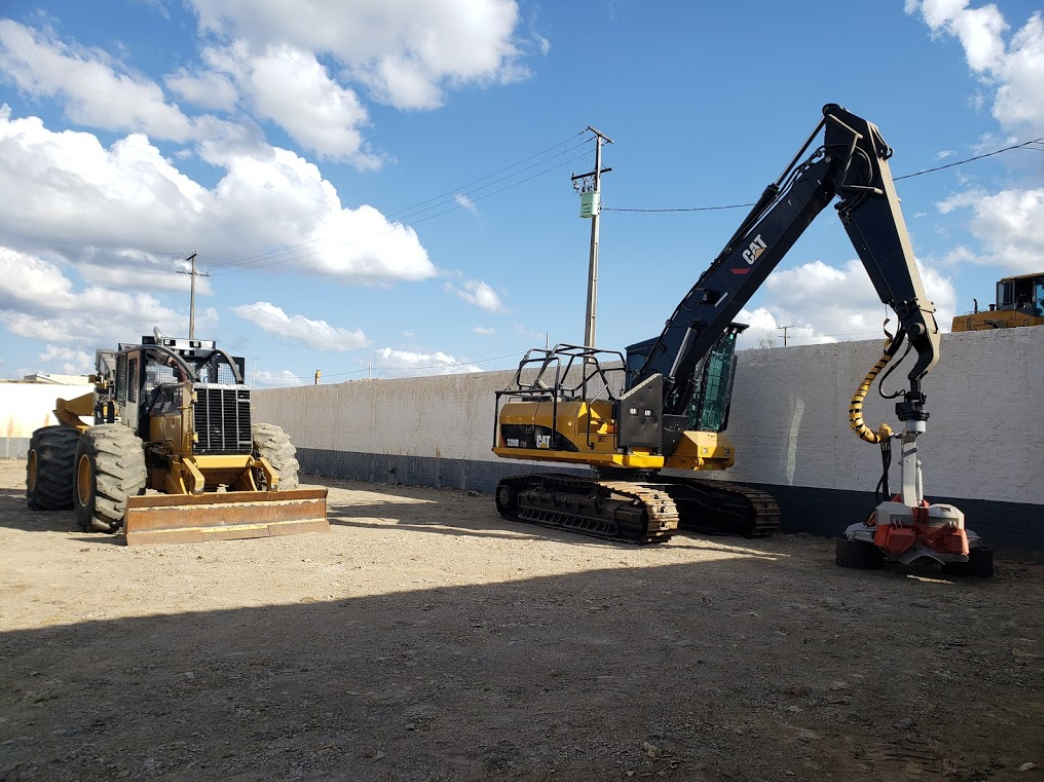 Millenium Madeiras Skidder e Cabeçote Caterpillar